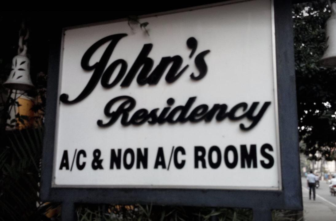 Hotel Johns Residency Kochi Exterior foto